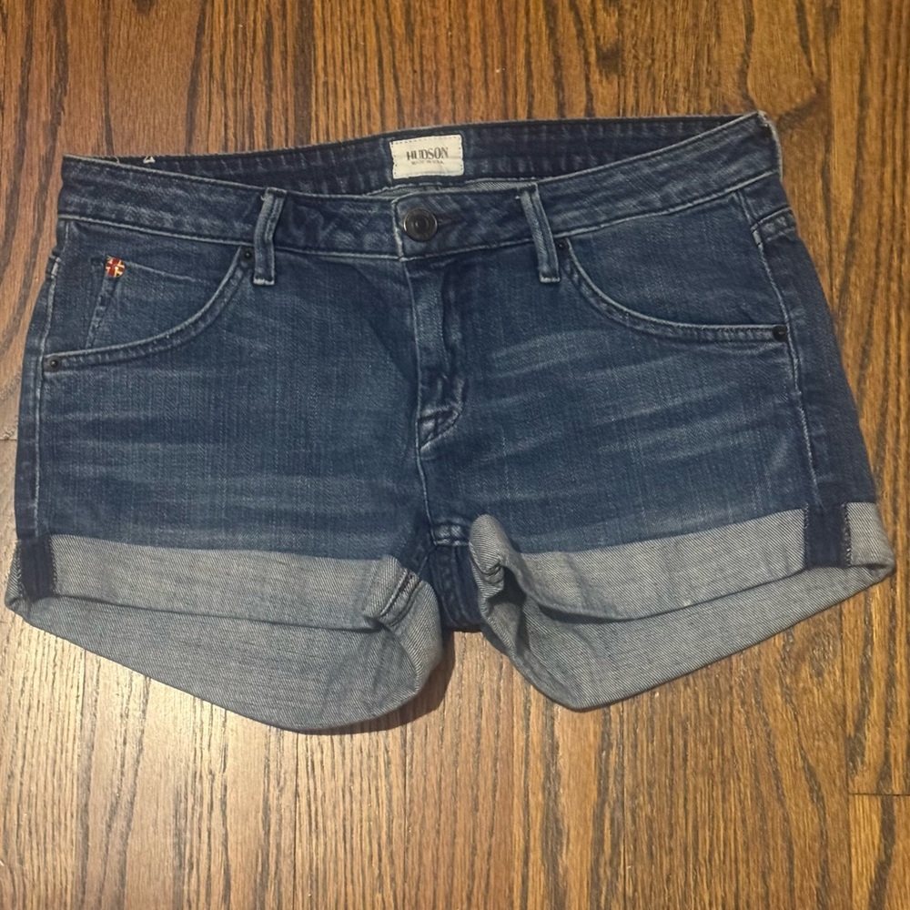 Hudson Cuffed Mid Rise Medium/Dark Wash Jean Shorts Size 28